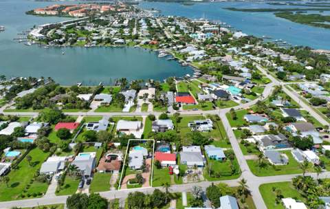 307 Granada Street, Fort Pierce FL - photo 8 of 72