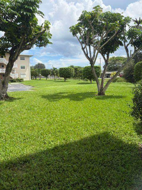 2566 Garden Drive #109, Lake Worth FL - photo 13 of 29