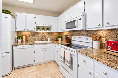 3800 Hillcrest Drive #1219, Hollywood FL - photo 7 of 31