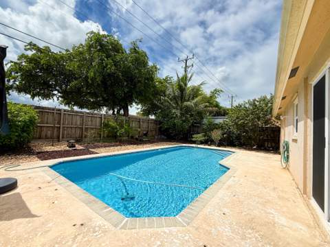 4786 NW 14th Street, Coconut Creek FL - photo 19 of 20