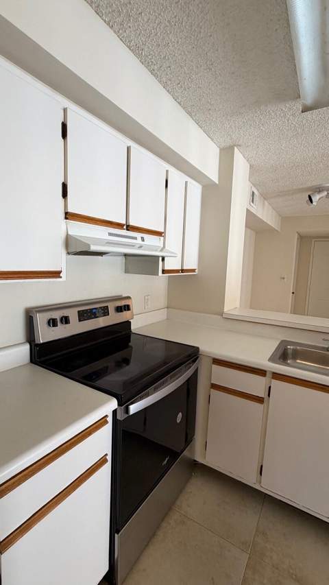 520 S Park Road #22-12, Hollywood FL - photo 12 of 23