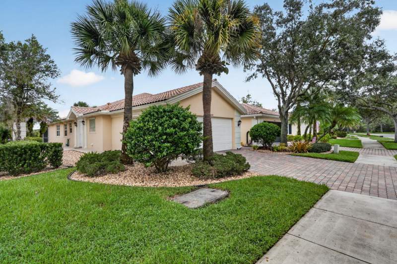 2 bedroom Villa at 3446 SE Glacier Terrace, The Retreat, Hobe Sound — photo 2