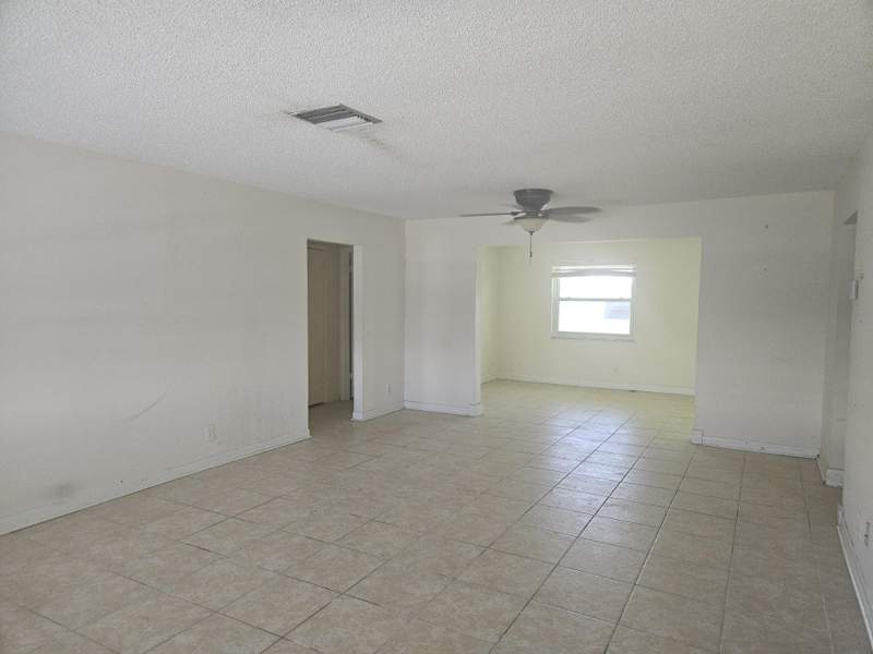 2 bedroom Single Family Residence at 1598 SW 13th Terrace, Palm Beach Leisureville Sec 9, Boynton Beach — photo 2