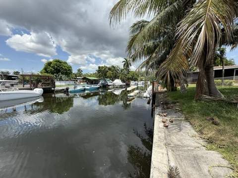 4461 SW 34th Drive, Dania Beach FL - photo 11 of 11