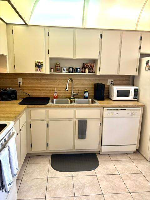 6095 N Sabal Palm Boulevard #308, Tamarac FL - photo 6 of 34