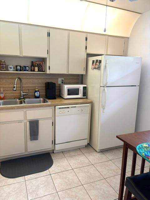 6095 N Sabal Palm Boulevard #308, Tamarac FL - photo 7 of 34