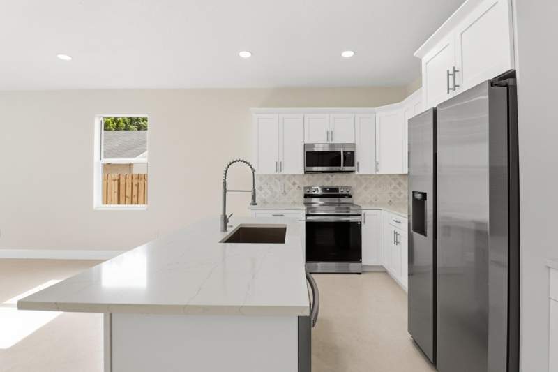 3 bedroom Single Family Residence at 4383 Marilyn Drive, Grammes Homesites, Lake Worth — photo 4