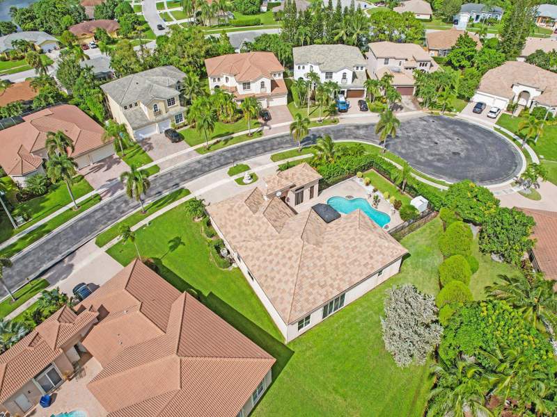 4 bedroom Single Family Residence at 2933 E Fontana Court, Madison Green 1 Pars A, H And K, Royal Palm Beach — photo 4