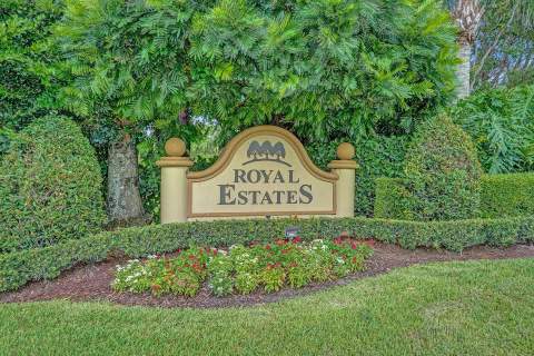 2933 E Fontana Court, Royal Palm Beach FL - photo 14 of 92