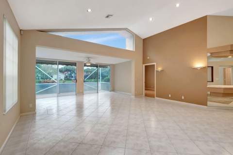 11081 Springbrook Circle, Boynton Beach FL - photo 11 of 37