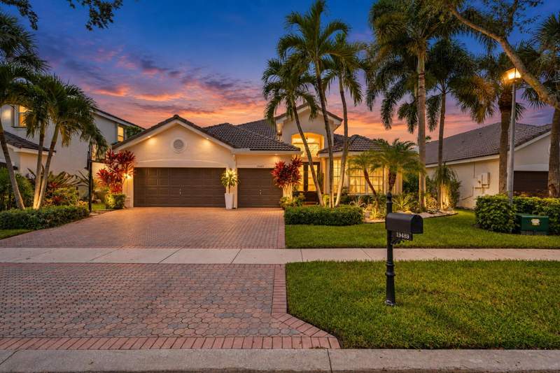 4 bedroom Single Family Residence at 19489 Estuary Drive, Saturnia, Boca Raton — photo 2