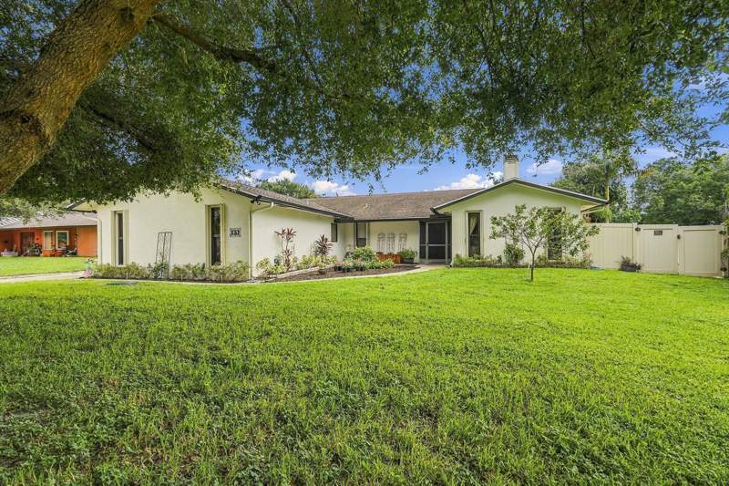3 bedroom Single Family Residence at 99 Cuyahoga Road, Florida Gardens 3, Lake Worth — photo 2