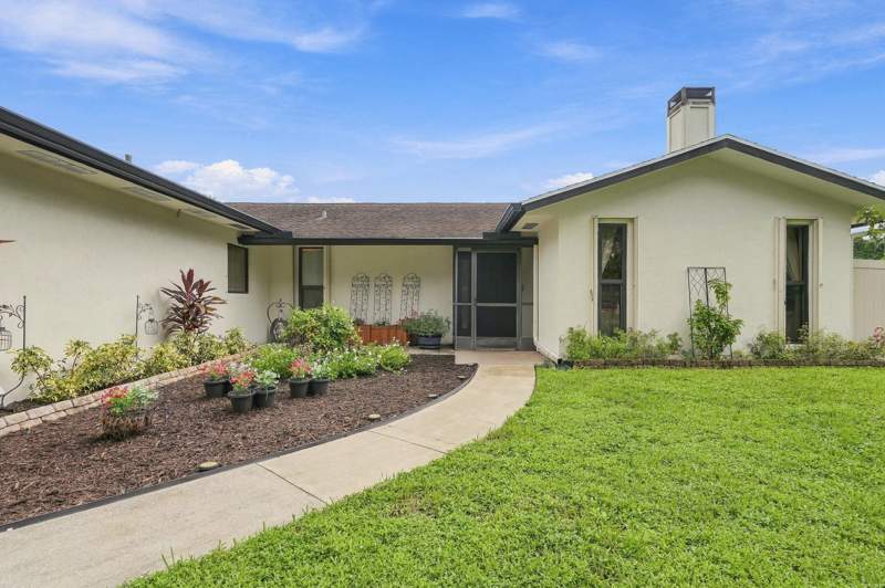 3 bedroom Single Family Residence at 99 Cuyahoga Road, Florida Gardens 3, Lake Worth — photo 3