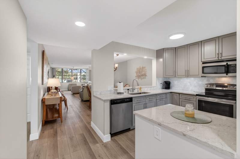 2 bedroom Condominium at 15074 Witney Road #204, Lakes Of Delray, Delray Beach — photo 5