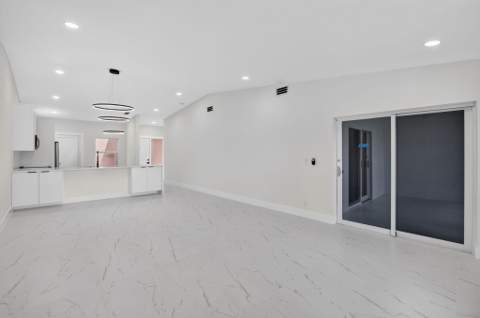 8224 Summerbreeze Lane, Boca Raton FL - photo 12 of 35