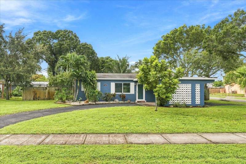 3 bedroom Single Family Residence at 3366 SW 16th Court, Riverland Village Sec One, Fort Lauderdale — photo 2