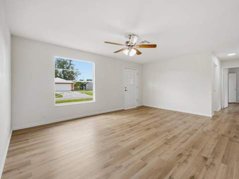 711 NW Riverside Drive, Port St. Lucie FL - photo 10 of 27