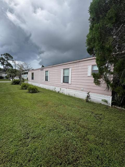 24 Flores Del Norte, Fort Pierce FL - photo 6 of 35