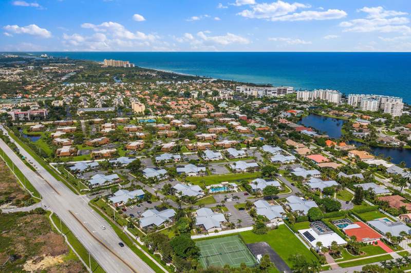 2 bedroom Condominium at 1801 S US Highway 1 #5B, Oceanside Terrace Condo, Jupiter — photo 2