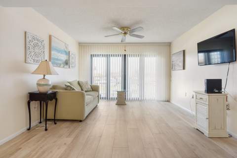 901 Seafarer Circle #306, Jupiter FL - photo 13 of 42