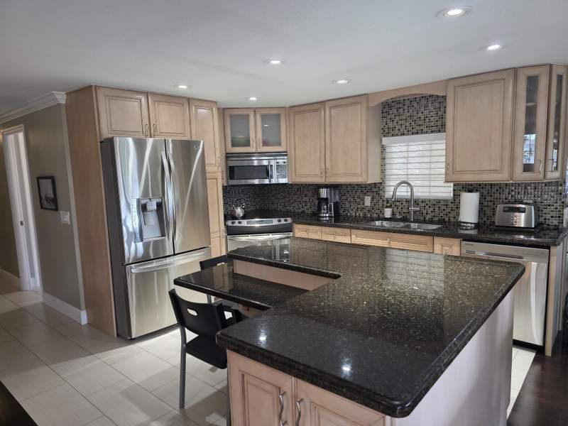 2 bedroom Manufactured Home at 2471 SW 51st Street, Ravenswood North, Dania Beach — photo 4