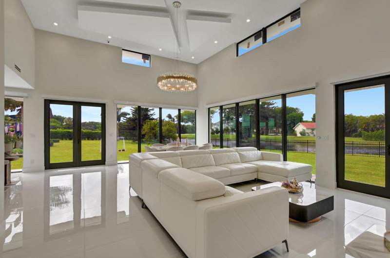 5 bedroom Single Family Residence at 10385 Avenida Del Rio, Rio Poco, Delray Beach — photo 4