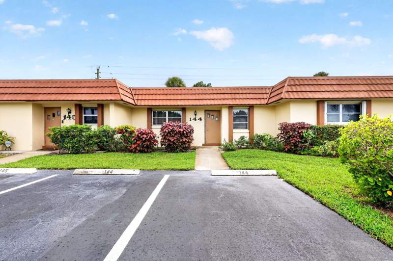 2 bedroom Condominium at 5780 Fernley Drive #144, Cresthaven Condo Townhomes Sec 3, West Palm Beach — photo 5