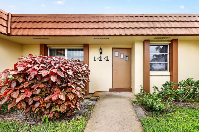 1 bedroom Condominium at 5780 Fernley Drive #144, Cresthaven Condo Townhomes Sec 3, West Palm Beach — photo 4