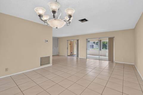 5780 Fernley Drive #144, West Palm Beach FL - photo 18 of 31