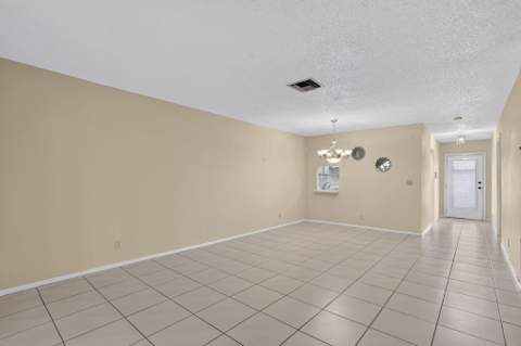 5780 Fernley Drive #144, West Palm Beach FL - photo 16 of 31