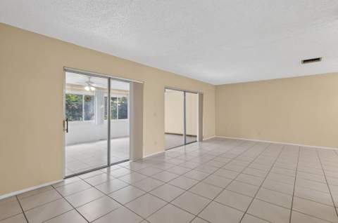 5780 Fernley Drive #144, West Palm Beach FL - photo 23 of 31