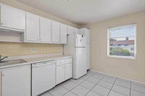 5780 Fernley Drive #144, West Palm Beach FL - photo 8 of 31