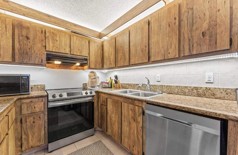 3 bedroom Townhouse at 632 Springdale Circle, Springdale Homes, Palm Springs — photo 5