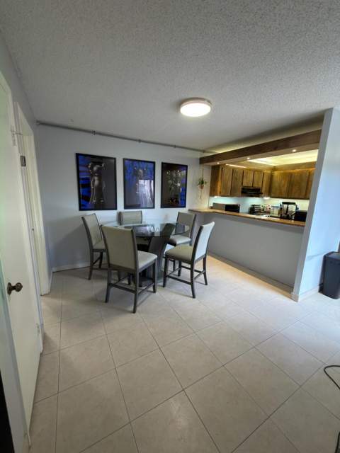 632 Springdale Circle, Palm Springs FL - photo 10 of 21