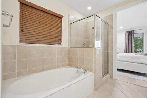 844 Madison Court, Palm Beach Gardens FL - photo 20 of 47