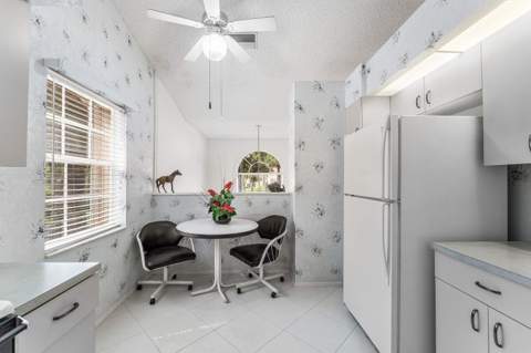 14388 Emerald Lake Drive #3, Delray Beach FL - photo 9 of 35