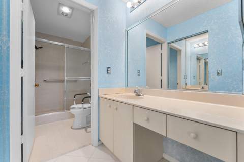 14388 Emerald Lake Drive #3, Delray Beach FL - photo 16 of 35