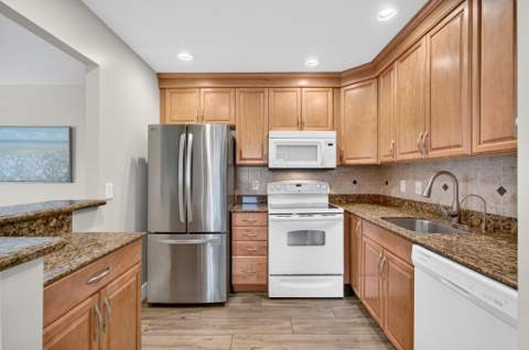 75 Waterford D, Delray Beach FL - photo 9 of 42
