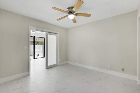 8157 Springtree Road, Boca Raton FL - photo 8 of 24