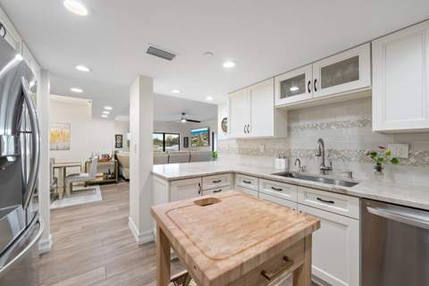 513 Oak Harbour Drive, Juno Beach FL - photo 7 of 39