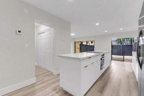 7864 NW 12th Street, Plantation FL - photo 7 of 29