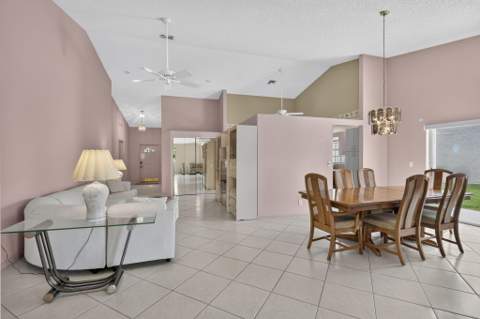 3914 Dafilee Circle, West Palm Beach FL - photo 11 of 41