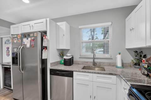 453 Lake Frances Drive, West Palm Beach FL - photo 9 of 47