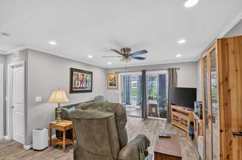 453 Lake Frances Drive, West Palm Beach FL - photo 14 of 47