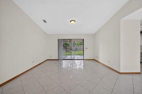 102 SW Evans Avenue, Port St. Lucie FL - photo 11 of 45