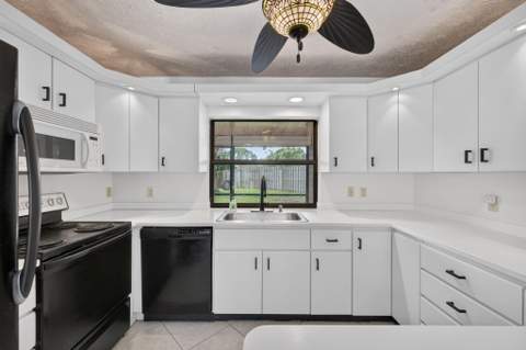 102 SW Evans Avenue, Port St. Lucie FL - photo 18 of 45