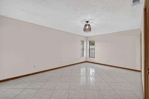 102 SW Evans Avenue, Port St. Lucie FL - photo 21 of 45