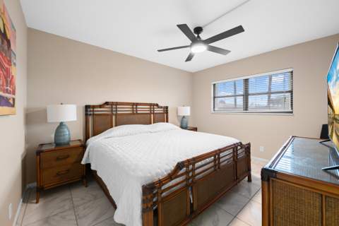 390 N Federal Highway #202, Deerfield Beach FL - photo 14 of 46