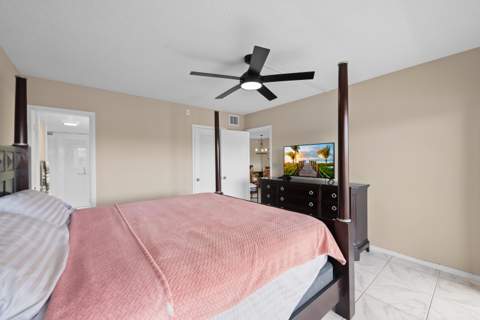 390 N Federal Highway #202, Deerfield Beach FL - photo 18 of 46