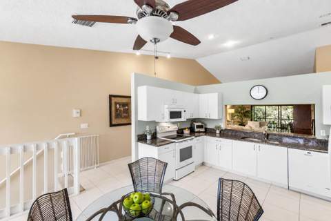 9711 Pavarotti Terrace #202, Boynton Beach FL - photo 11 of 47